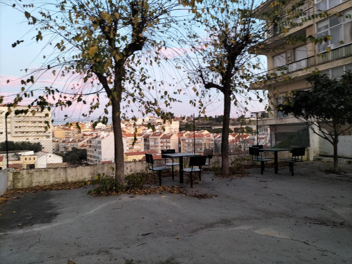 Retreat View Tagu River Lisbon Bagian luar foto