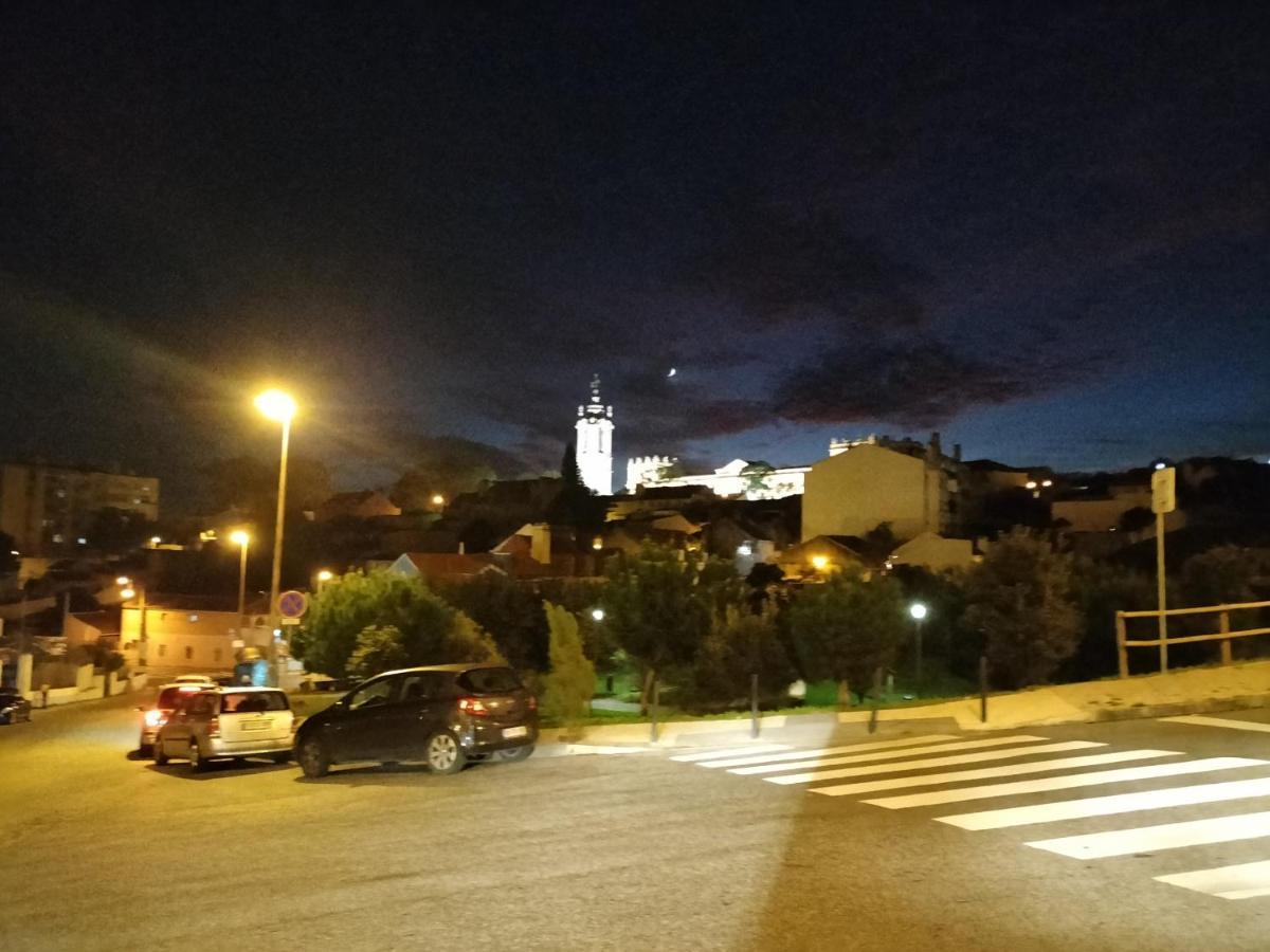 Retreat View Tagu River Lisbon Bagian luar foto
